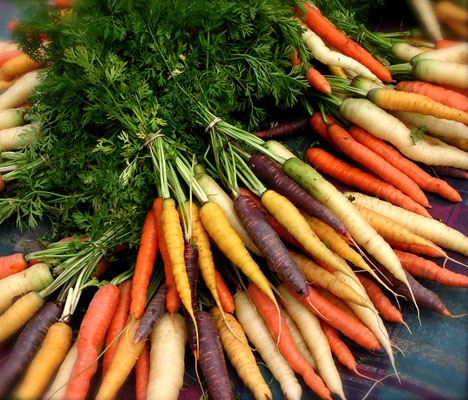Different-colours-of-carrots