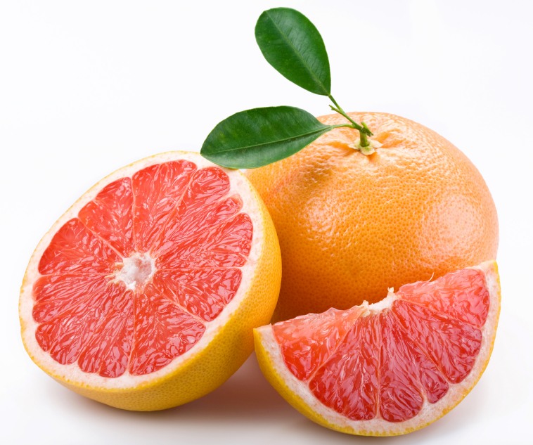 Ripe Grapefruit and slices