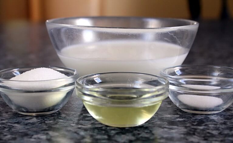 Salt and oil massage mixture